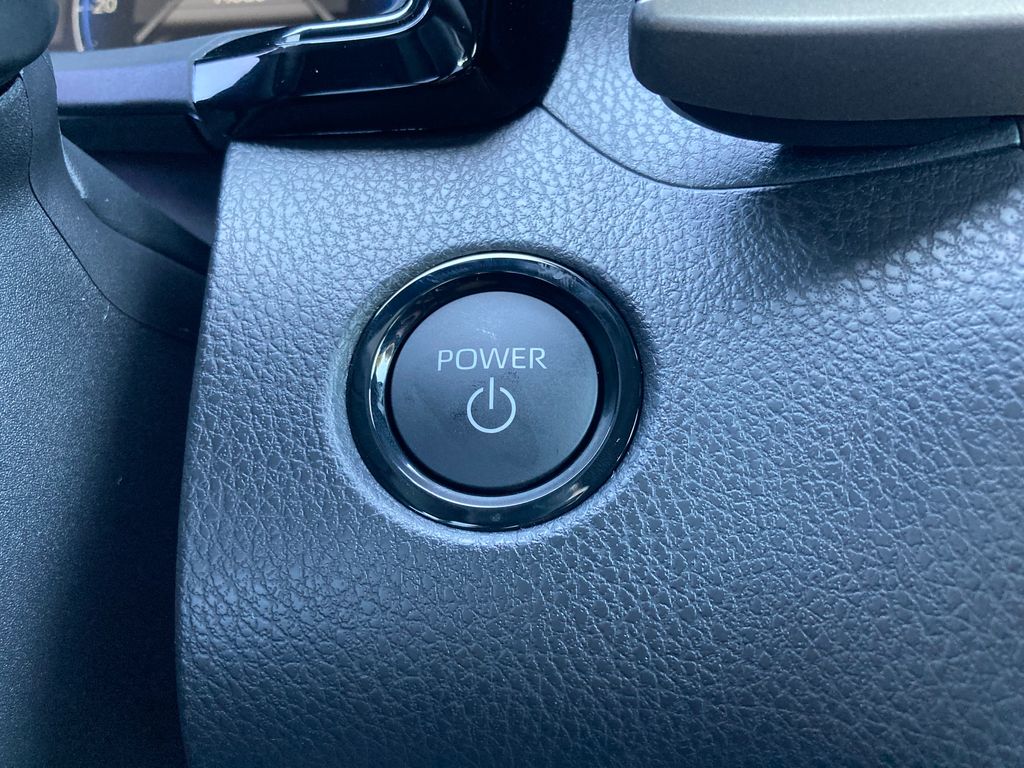 2026 Toyota Camry XSE - Photo 18
