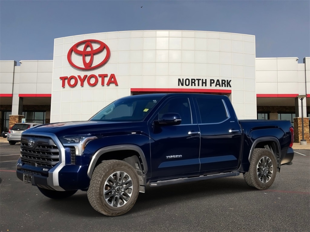 2024 Toyota Tundra Limited's photo