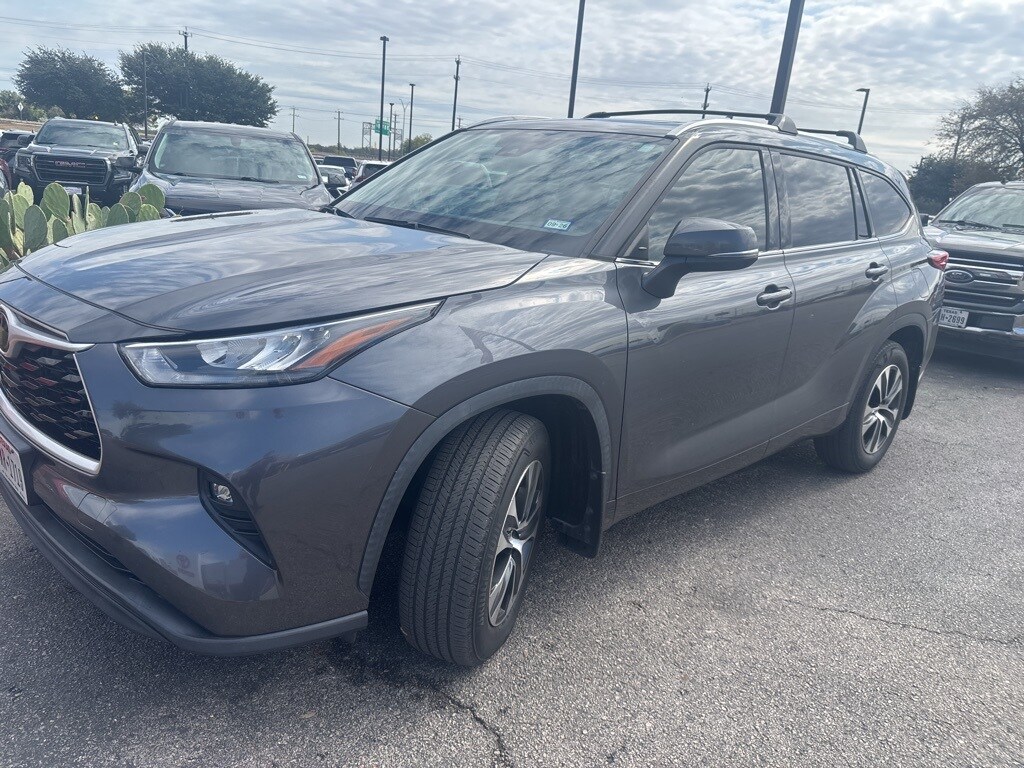 Used 2020 Toyota Highlander XLE SUV