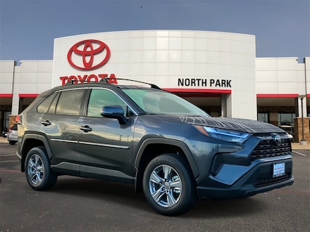 2025 Toyota RAV4 XLE SUV