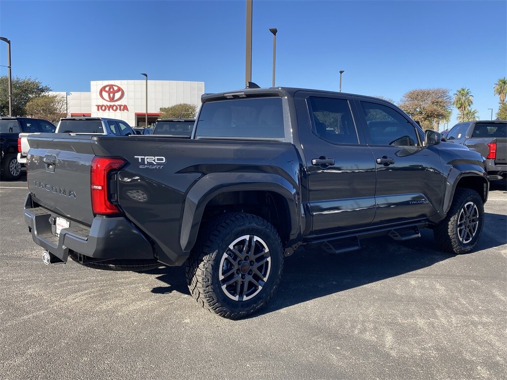 2025 Toyota Tacoma TRD Sport photo 4