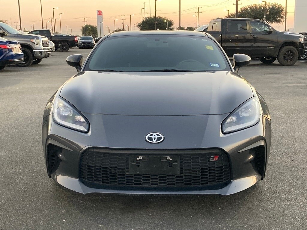 2024 Toyota GR86 Premium photo 2