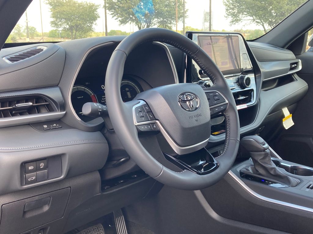 2026 Toyota Highlander SUV 