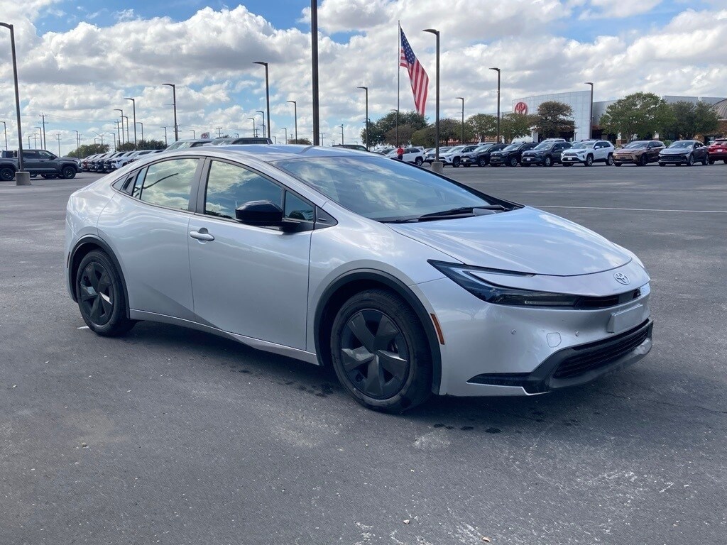 2024 Toyota Prius Limited photo 3