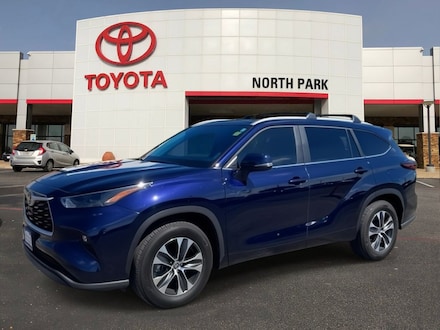 2025 Toyota Highlander XLE SUV