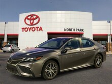 2023 Toyota Camry SE Sedan
