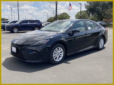2025 Toyota Camry LE Sedan