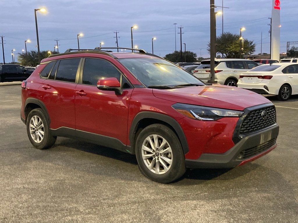 Used 2022 Toyota Corolla Cross LE SUV