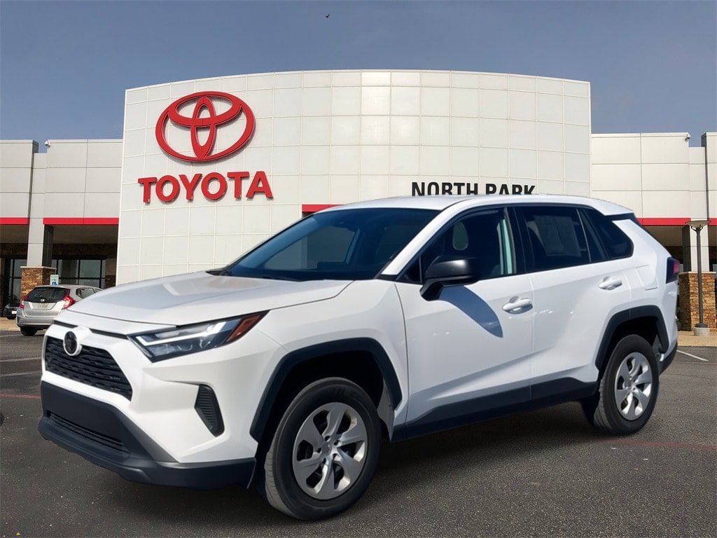 2023 Toyota RAV4 LE