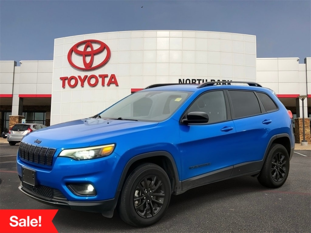 2023 Jeep Cherokee Altitude Lux's photo