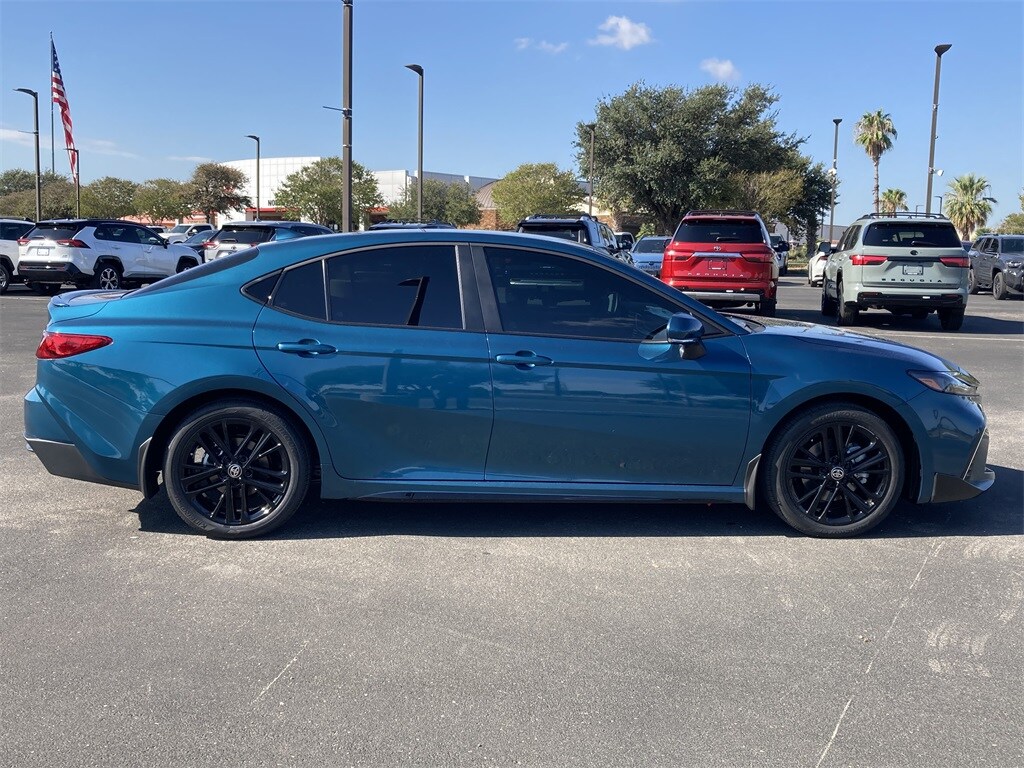 2026 Toyota Camry SE photo 3