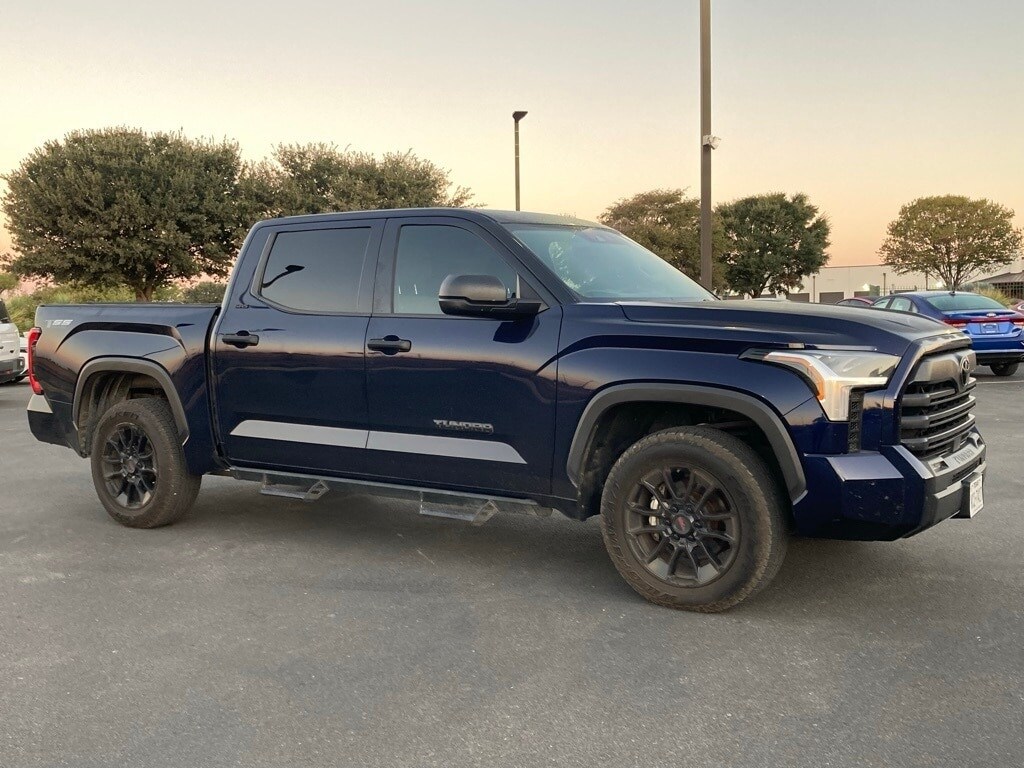 2023 Toyota Tundra SR5 photo 2