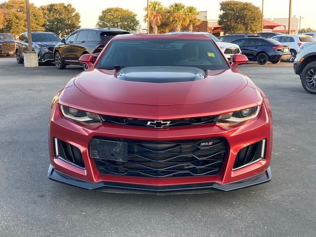 2018 Chevrolet Camaro ZL1 photo 2