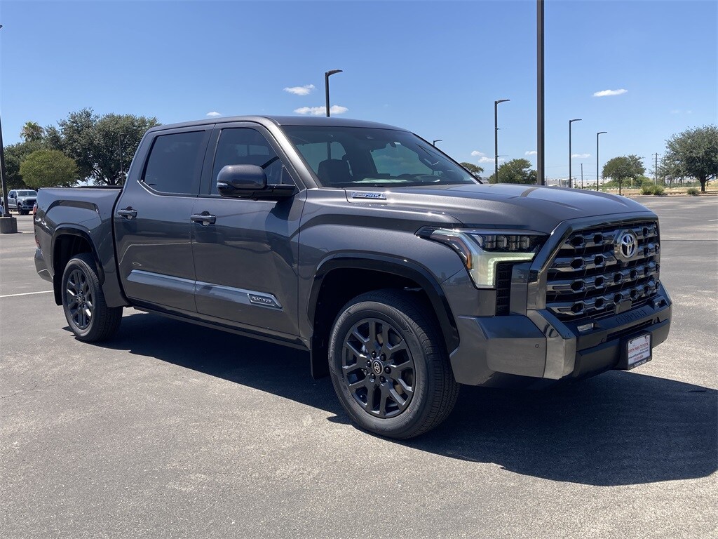 2026 Toyota Tundra Platinum photo 3