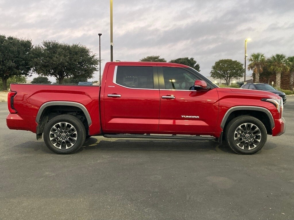 2024 Toyota Tundra Limited photo 4