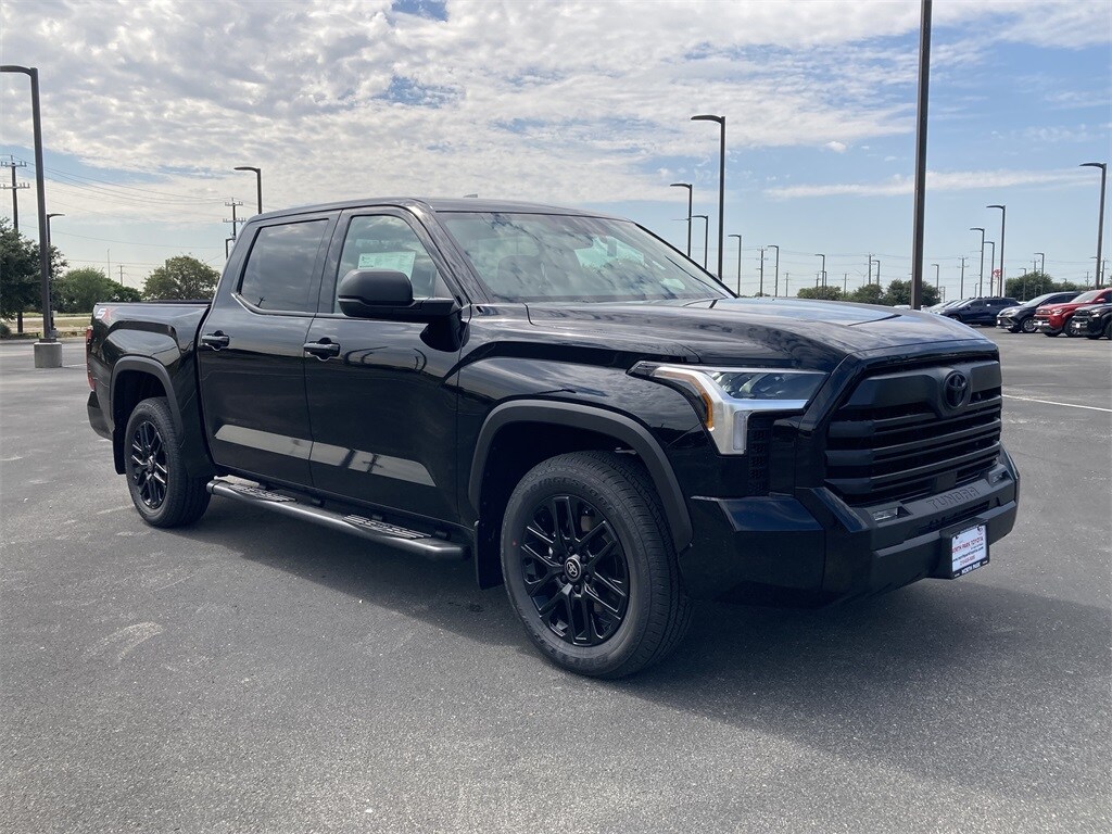 2026 Toyota Tundra SR5 photo 3