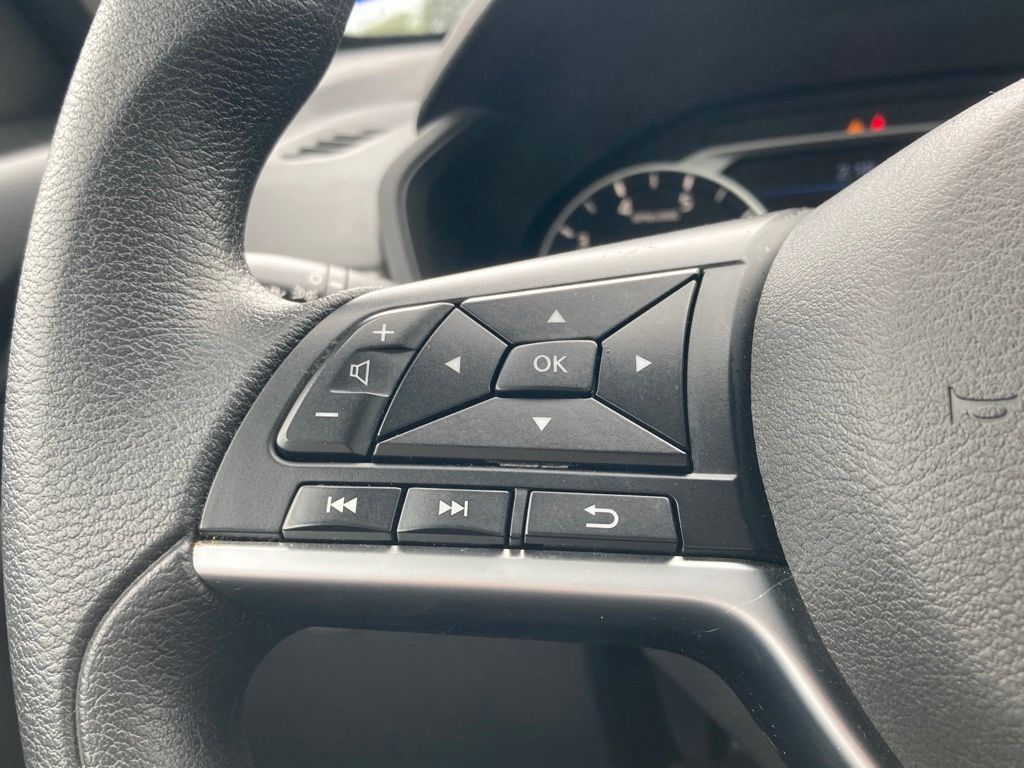 2025 Nissan Altima SV - Photo 13