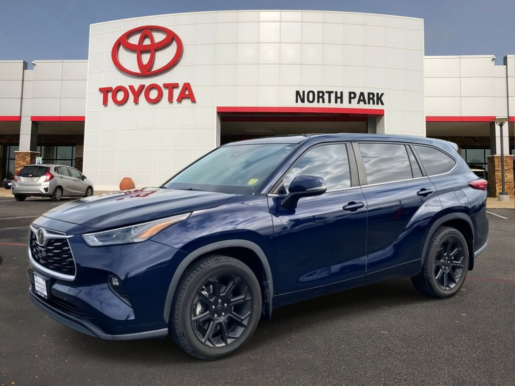 2023 Toyota Highlander SUV 