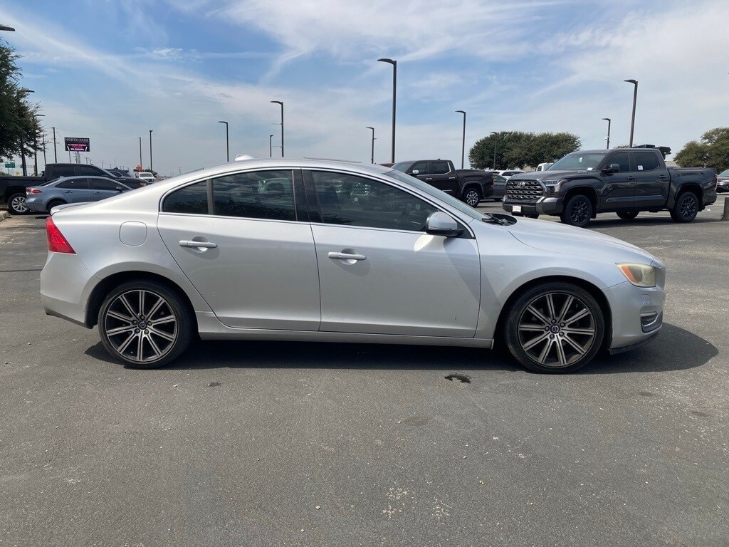 2015 Volvo S60 T5 Platinum photo 4