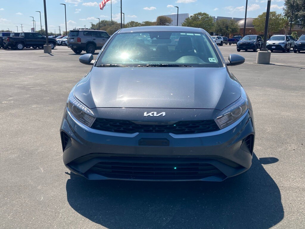 2024 Kia Forte LXS photo 2