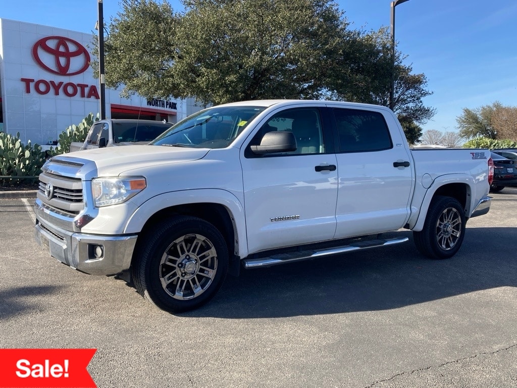 2015 Toyota Tundra SR5's photo