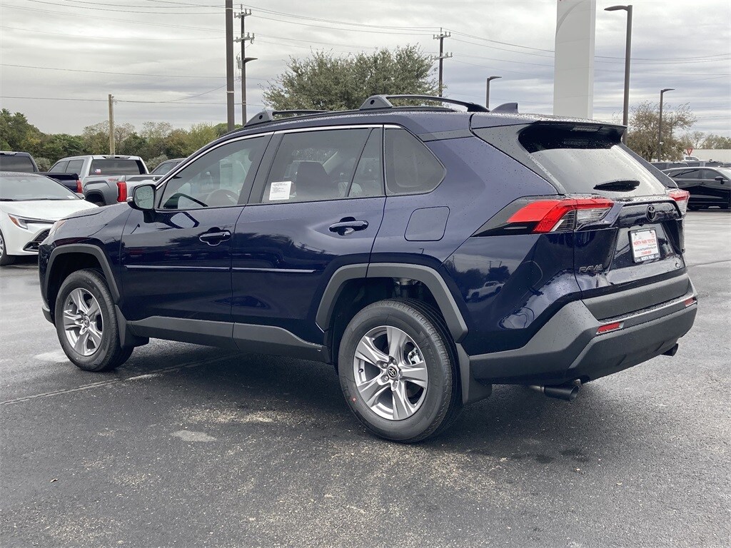 2025 Toyota RAV4 XLE photo 2