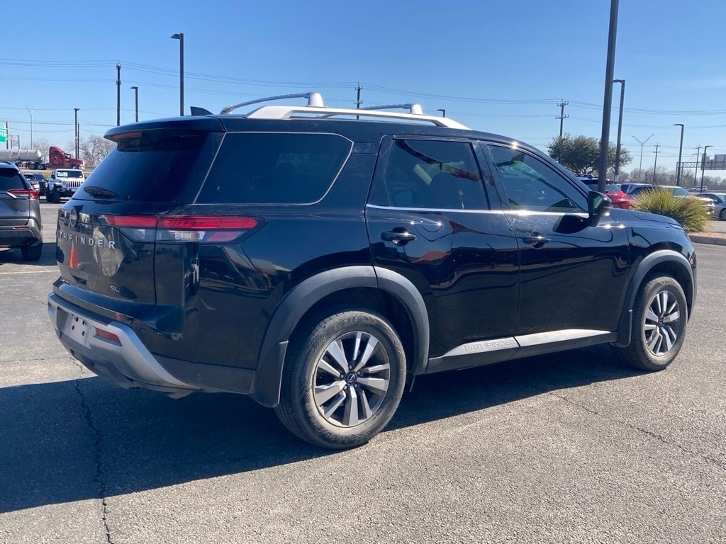 Used 2022 Nissan Pathfinder SL SUV