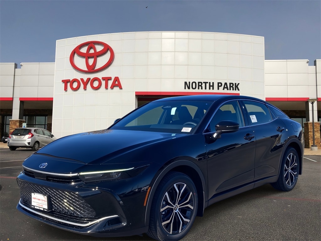 2026 Toyota Crown XLE's photo