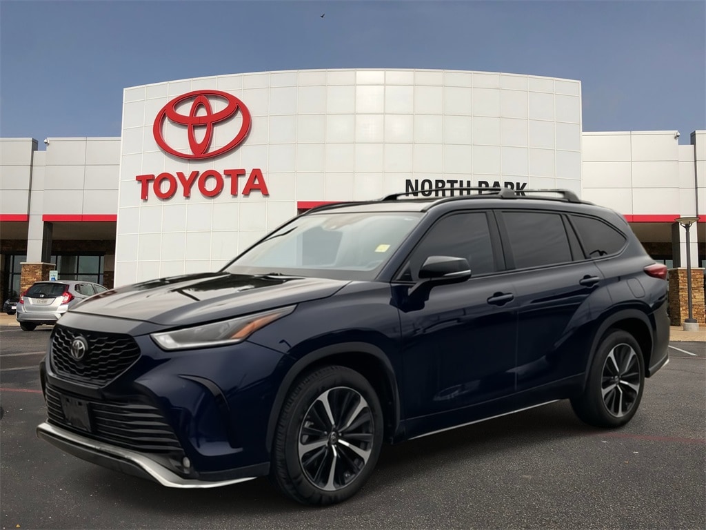 2021 Toyota Highlander XSE's photo