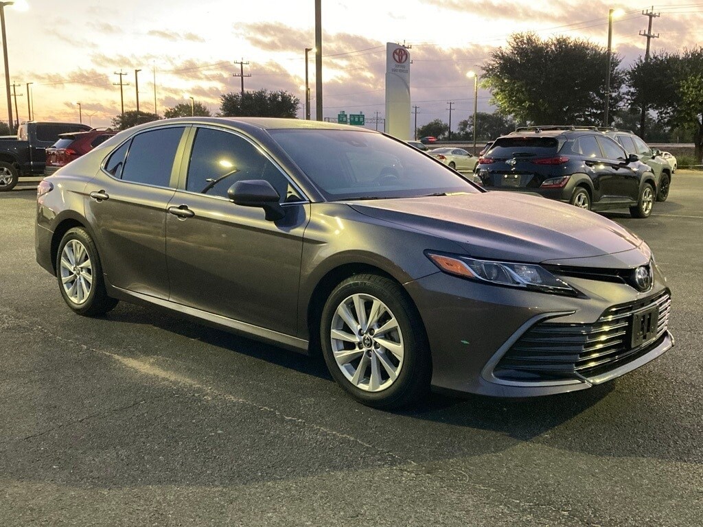 2024 Toyota Camry LE photo 3