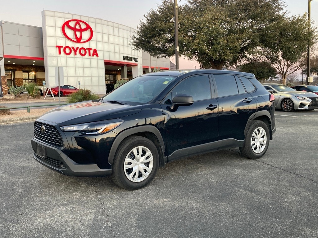 2023 Toyota Corolla Cross SUV 