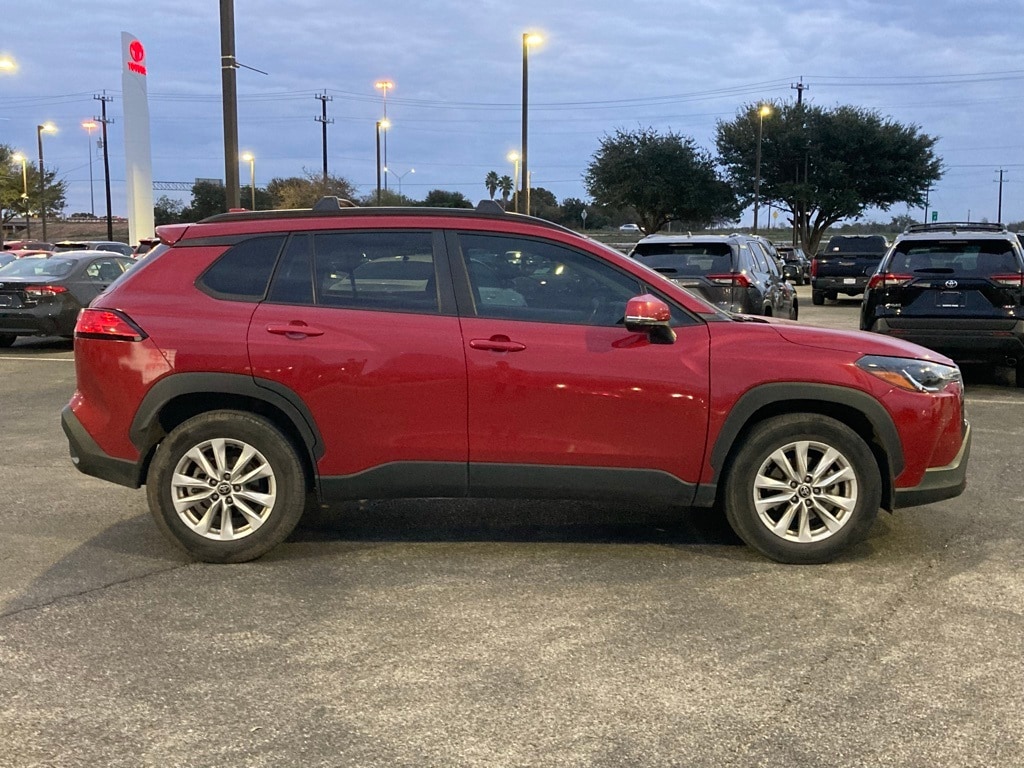 Used 2022 Toyota Corolla Cross LE SUV
