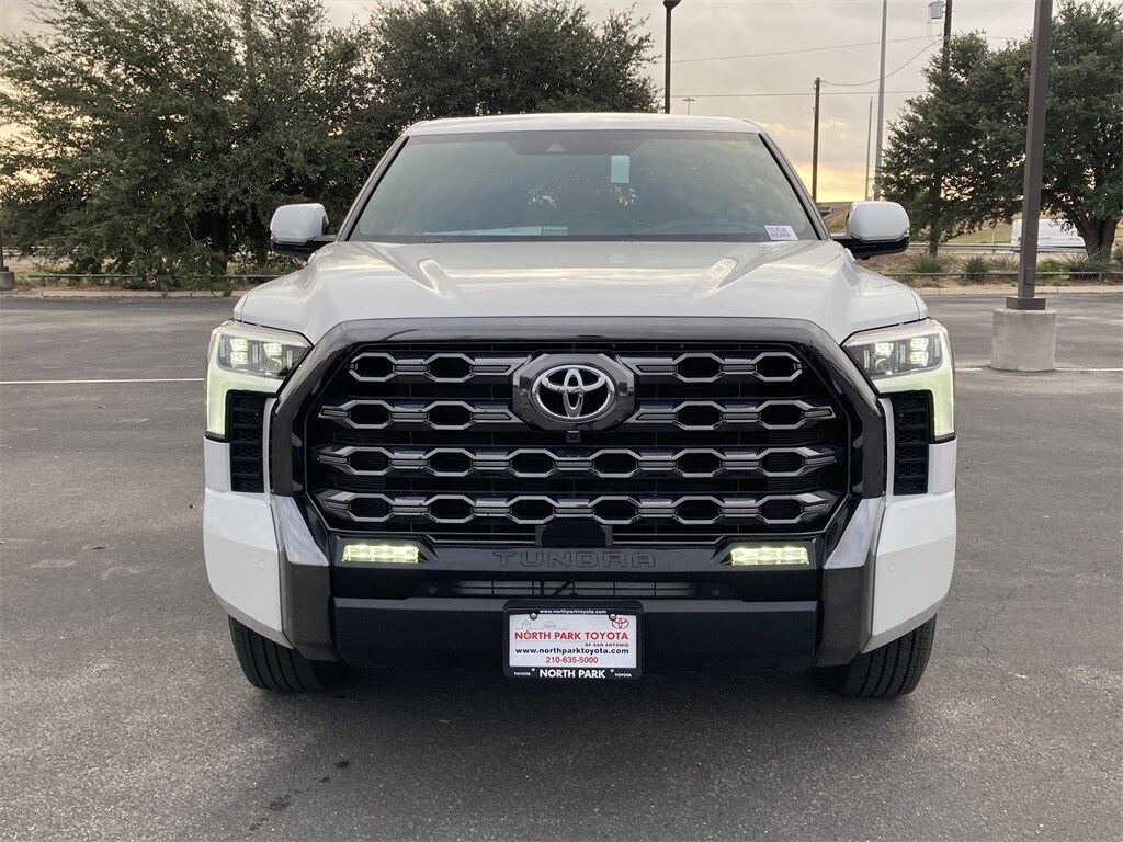 2026 Toyota Tundra Platinum photo 2