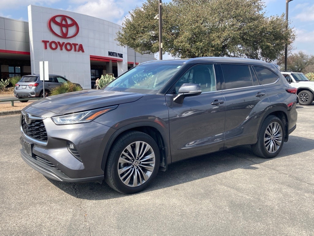2022 Toyota Highlander SUV 
