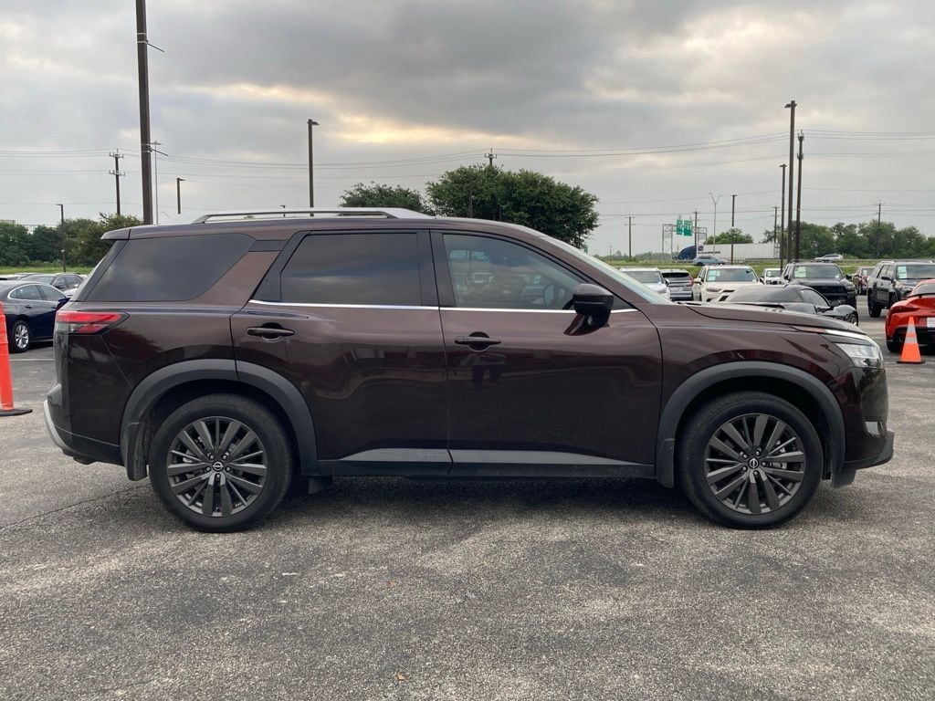 Used 2022 Nissan Pathfinder SL SUV