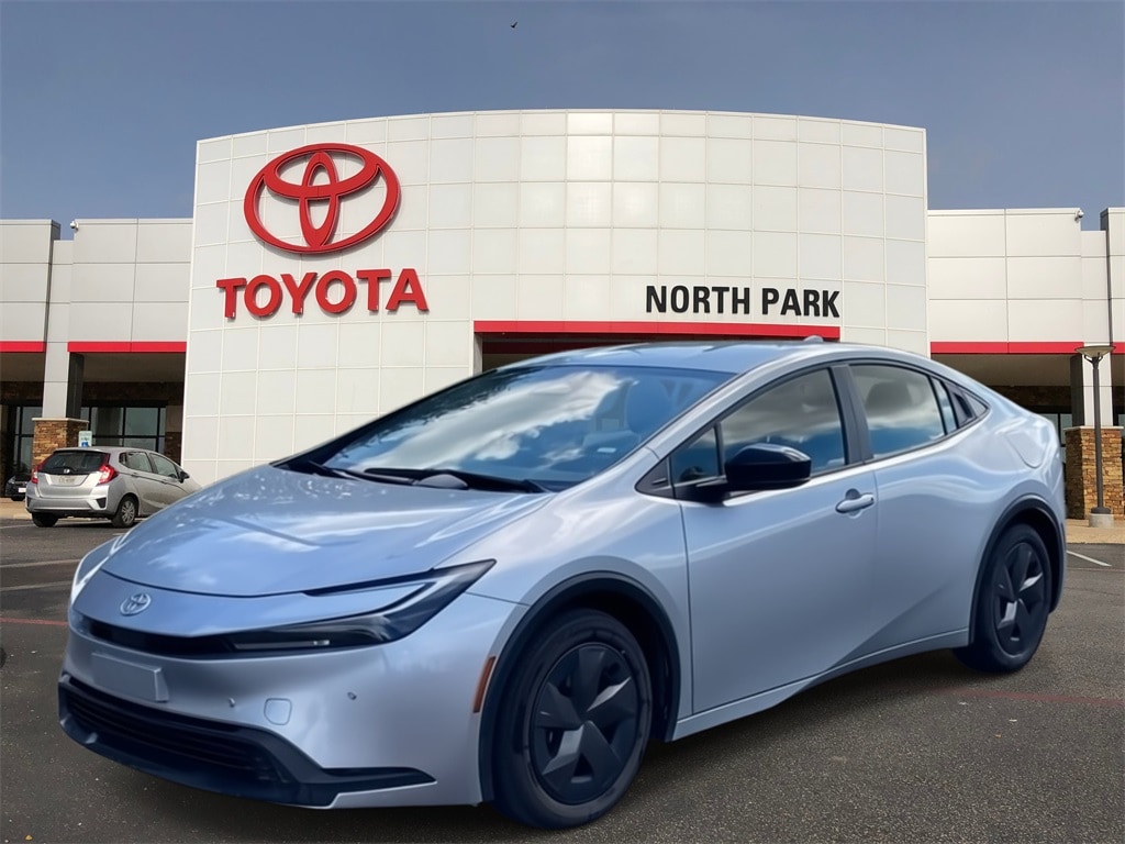 2024 Toyota Prius Hatchback 
