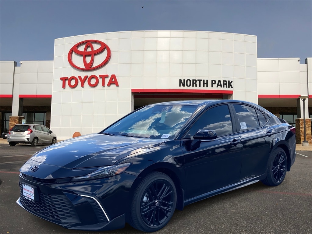 2026 Toyota Camry SE's photo