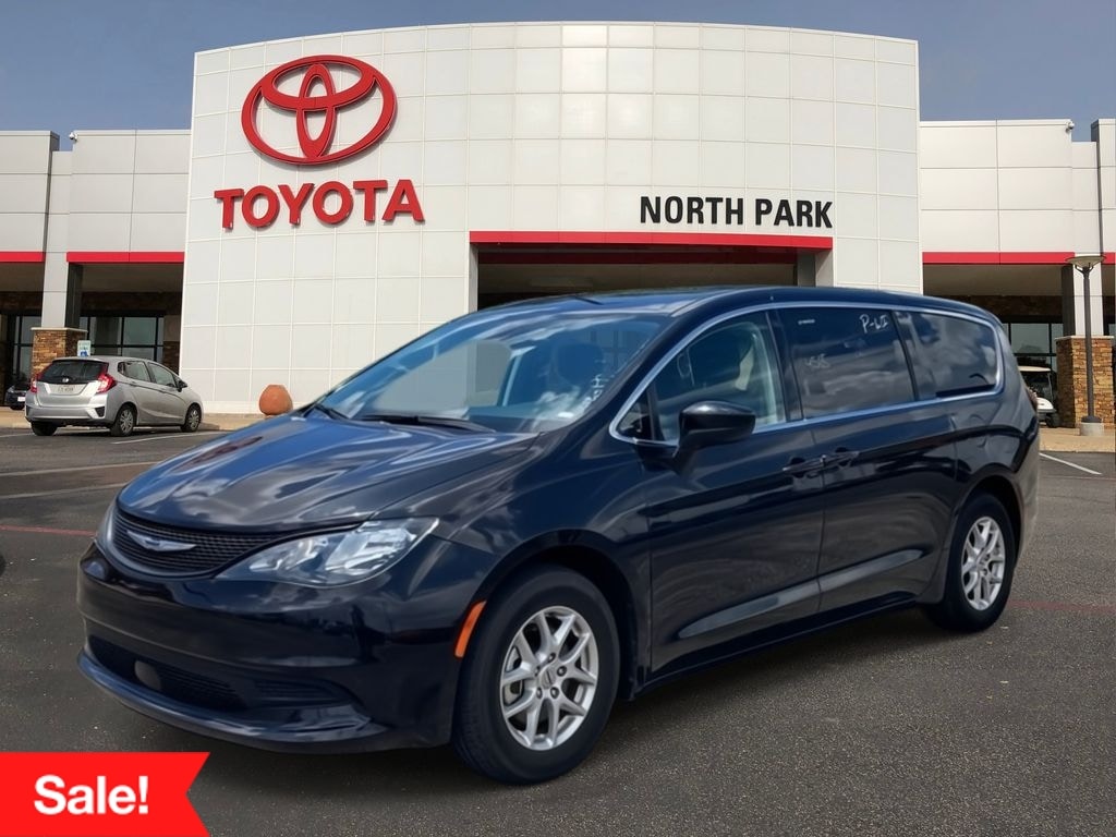 2023 Chrysler Voyager
