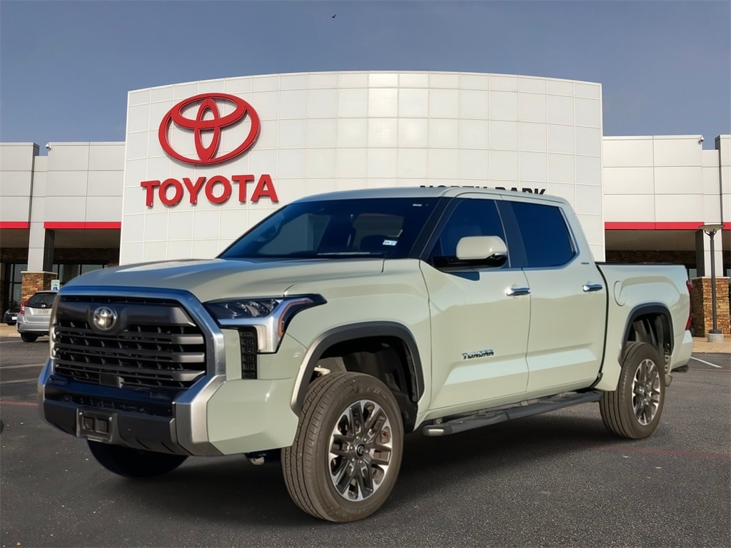 2025 Toyota Tundra Limited's photo