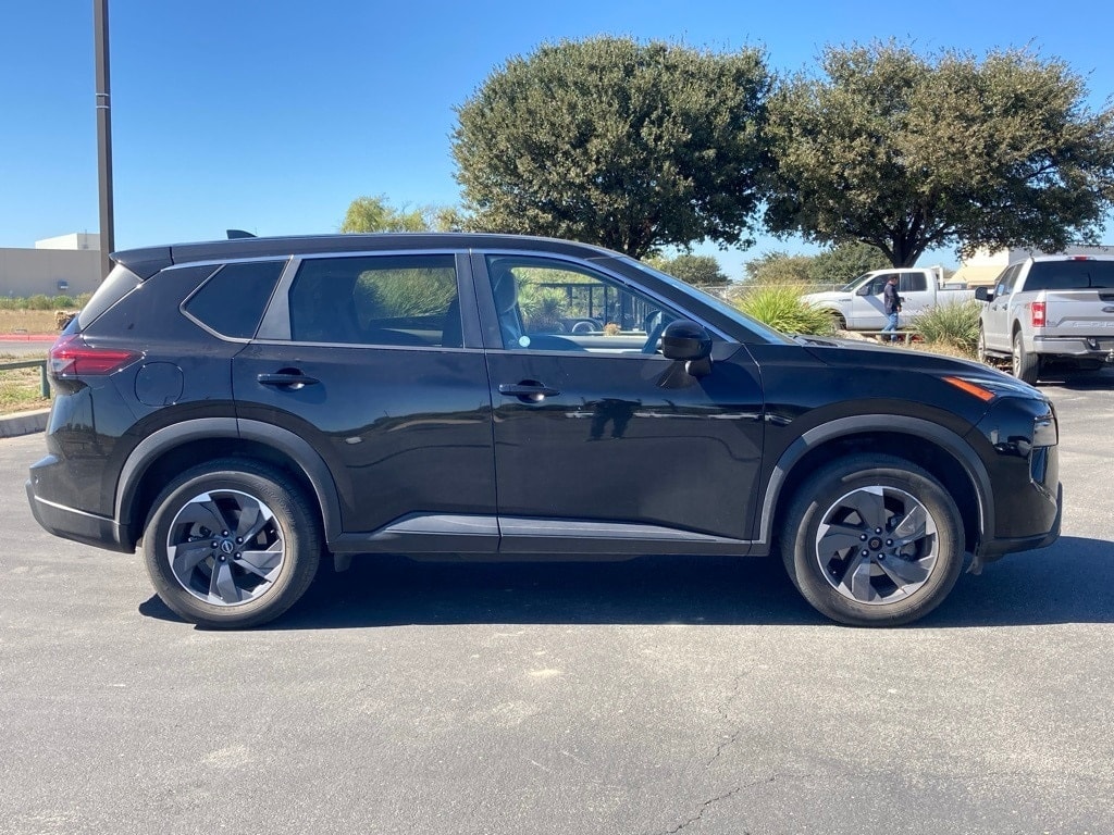 Used 2024 Nissan Rogue SV SUV