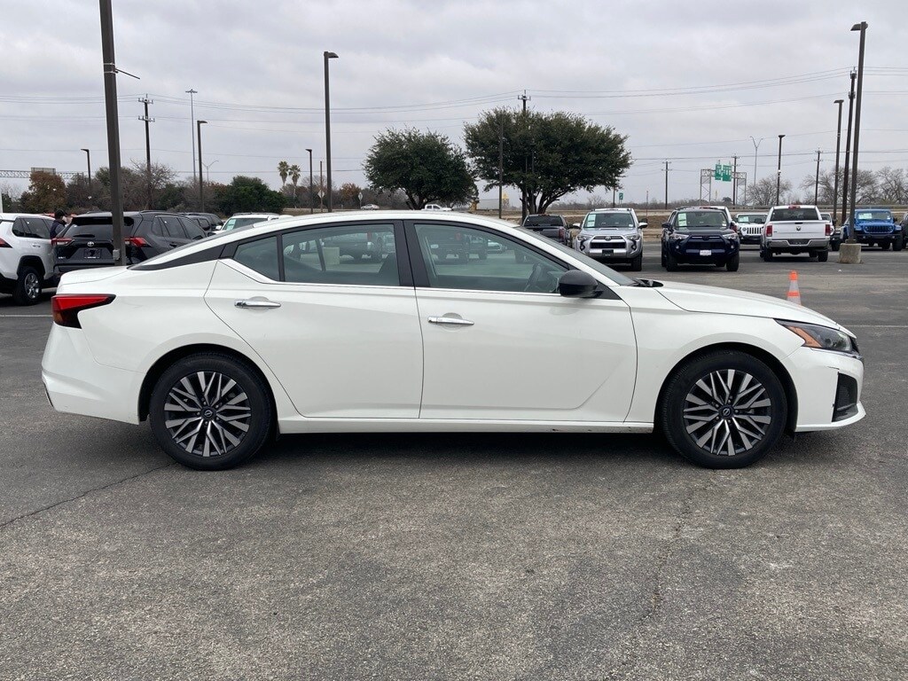 Used 2025 Nissan Altima 2.5 SV Sedan