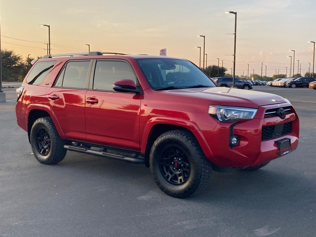 2023 Toyota 4Runner SR5 Premium photo 3