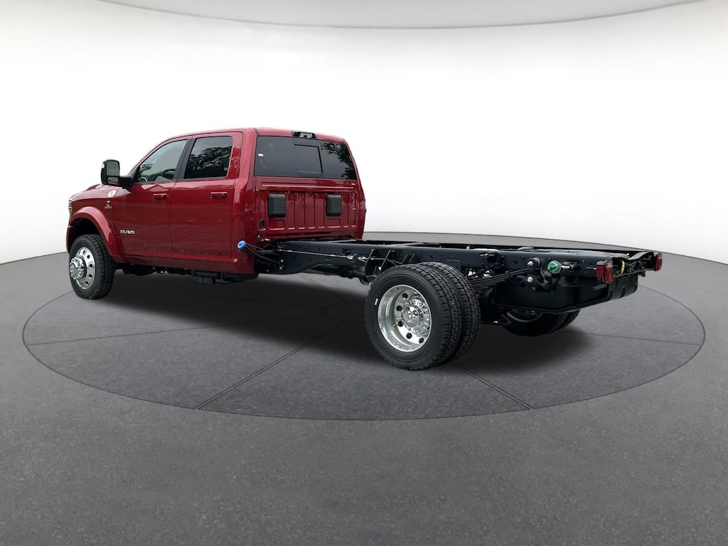 New 2026 Ram 5500 Chassis Cab BIG HORN CREW 4X4 84' CA Crew Cab
