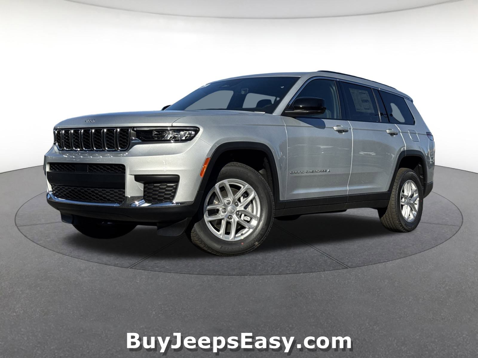 2025 Jeep Grand Cherokee L Laredo's photo