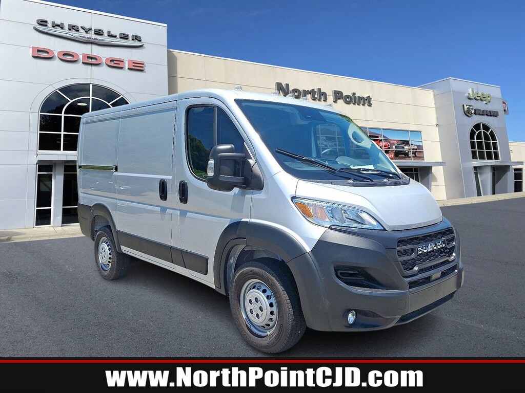 New 2025 Ram ProMaster PROMASTER 1500 TRADESMAN CARGO VAN LOW ROOF 118' W Cargo Van