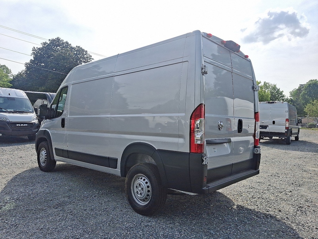 New 2025 Ram ProMaster PROMASTER 1500 TRADESMAN CARGO VAN HIGH ROOF 136' Cargo Van