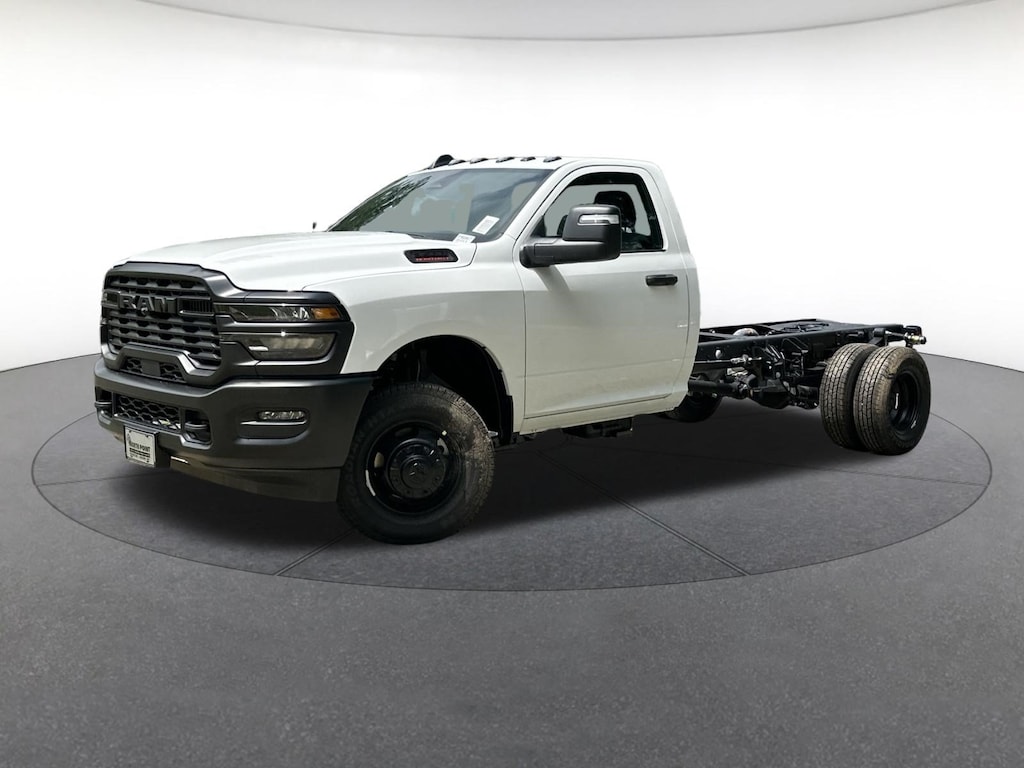 New 2026 Ram 3500 Chassis Cab TRADESMAN REGULAR 4X4 84' CA Regular Cab
