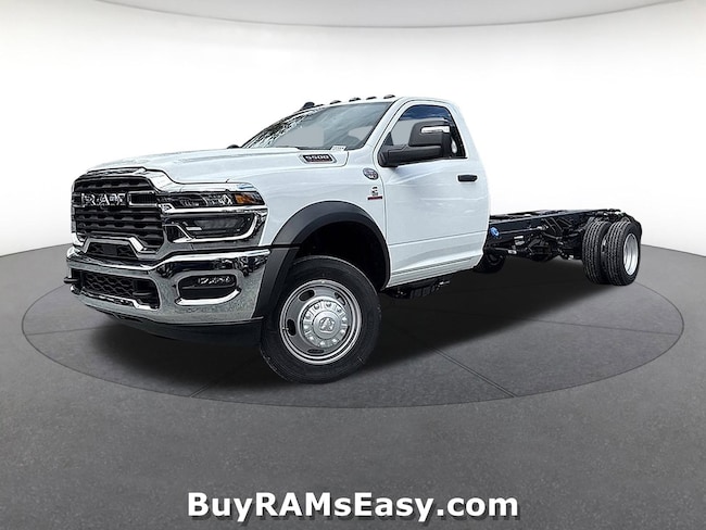 2026 Ram 5500 Chassis Cab TRADESMAN  REGULAR  4X2 120' CA Regular Cab