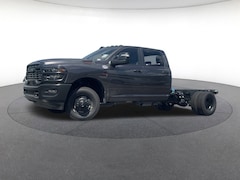 2025 Ram 3500 Chassis Cab 3500 TRADESMAN CREW CAB CHASSIS 4X2 60' CA Crew Cab