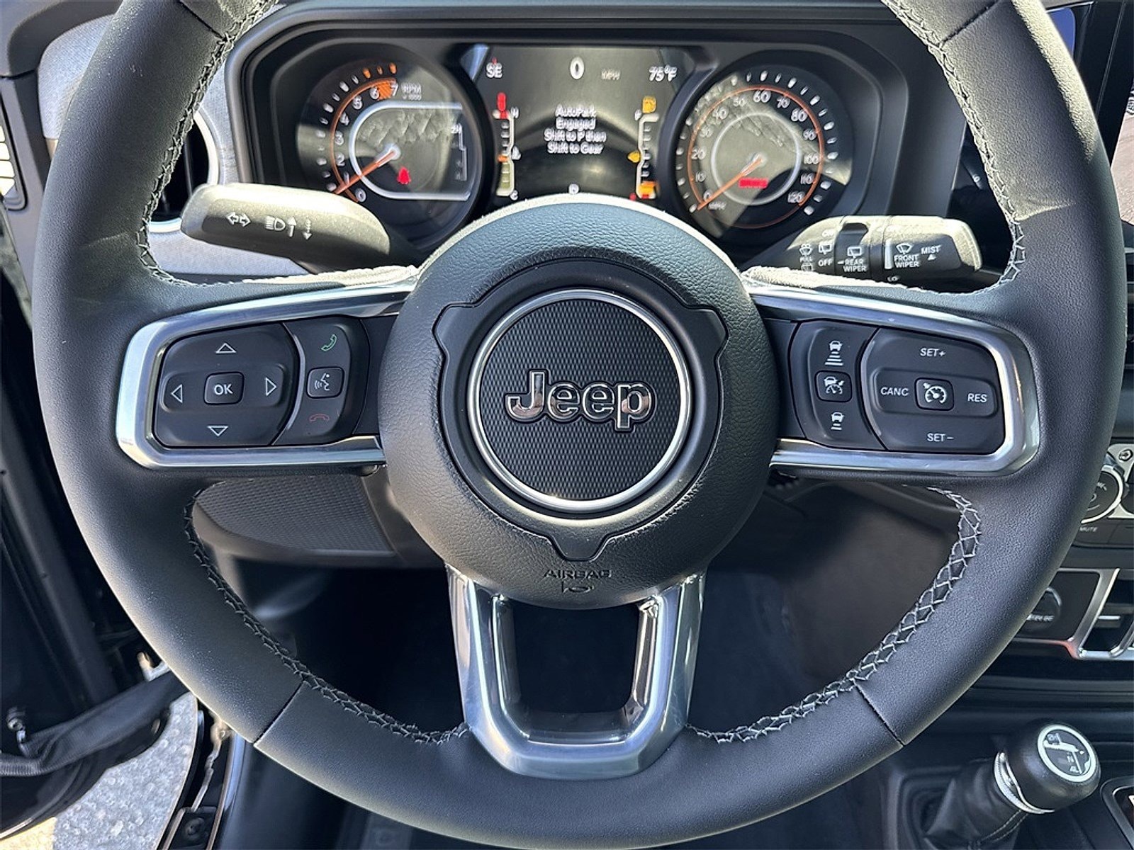 2025 Jeep Wrangler 4-Door Sahara - Photo 6